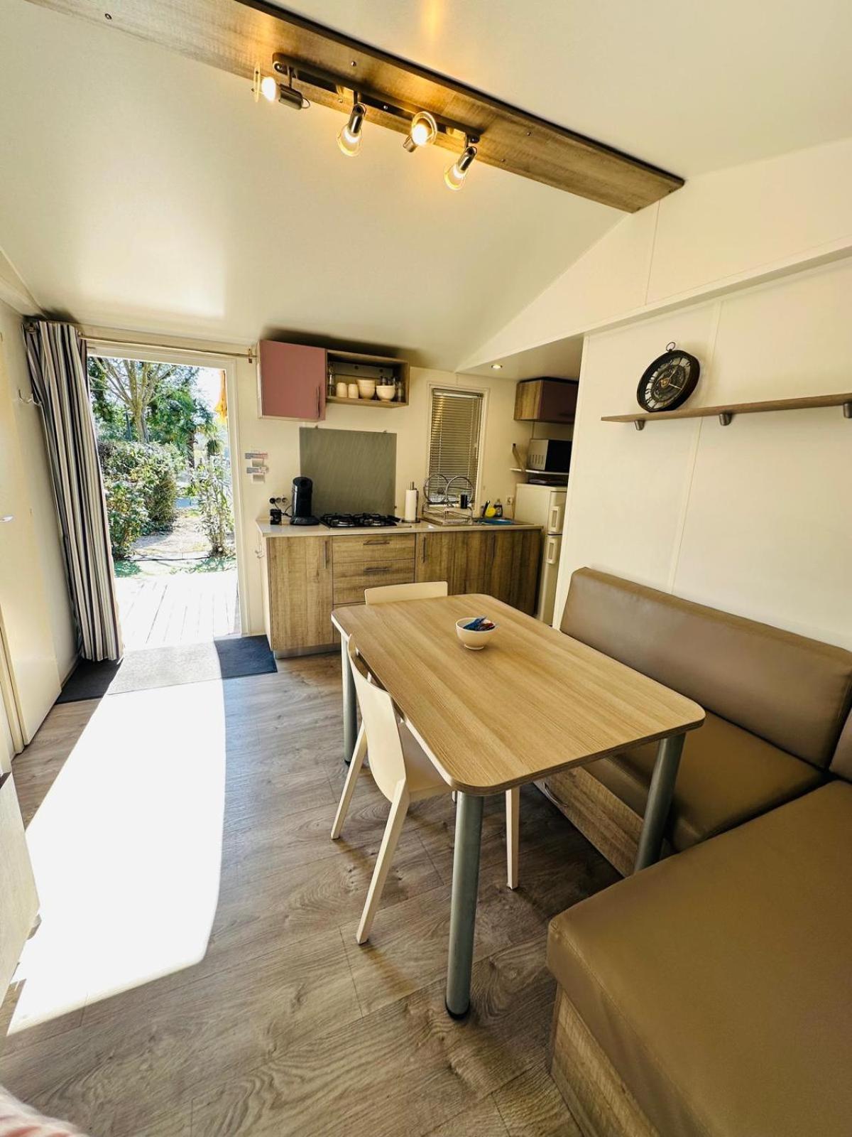 Mobilhome 228 Proche Du , Tv , Clim Ect 4 Etoiles Campingplatz La Roque-d'Antheron